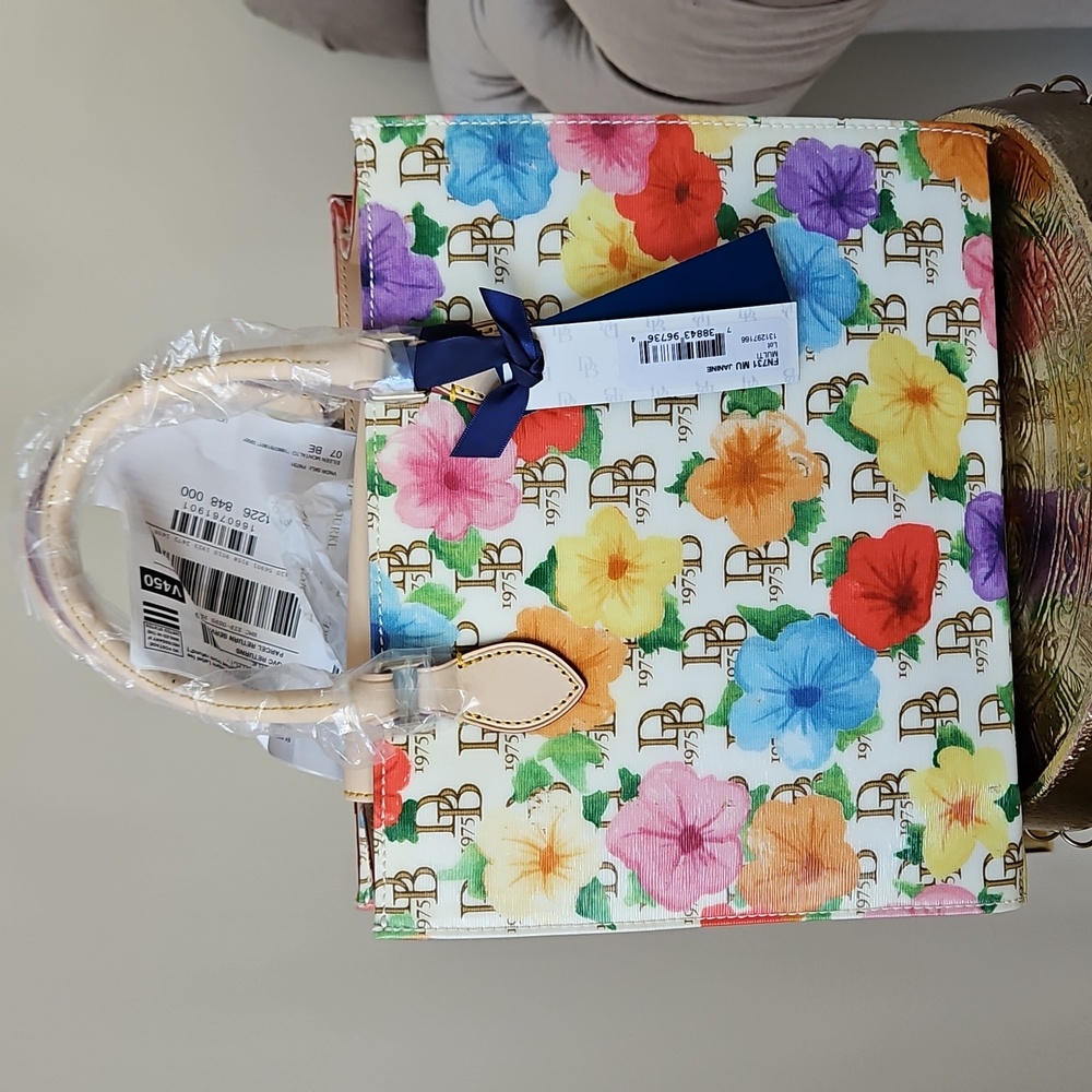 5Pcs Dooney & Bourke Coated Cotton Floral Print Janine Satchel w/Accessories - Picture 5 of 11